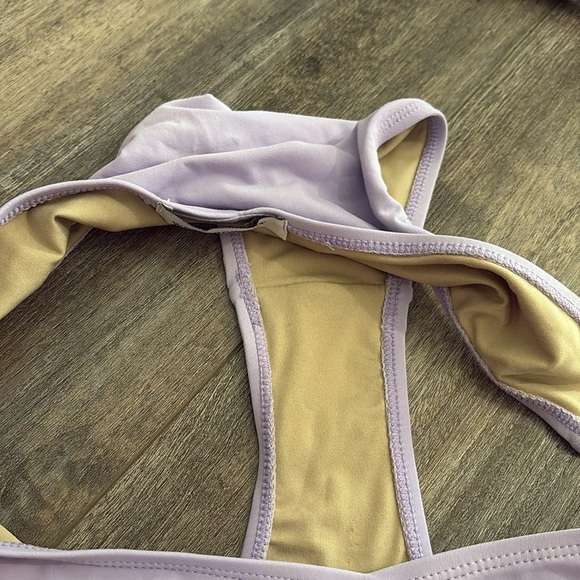 WeWoreWhat bikini set with V-Shape bottoms and triangle top - Picture 8 of 10